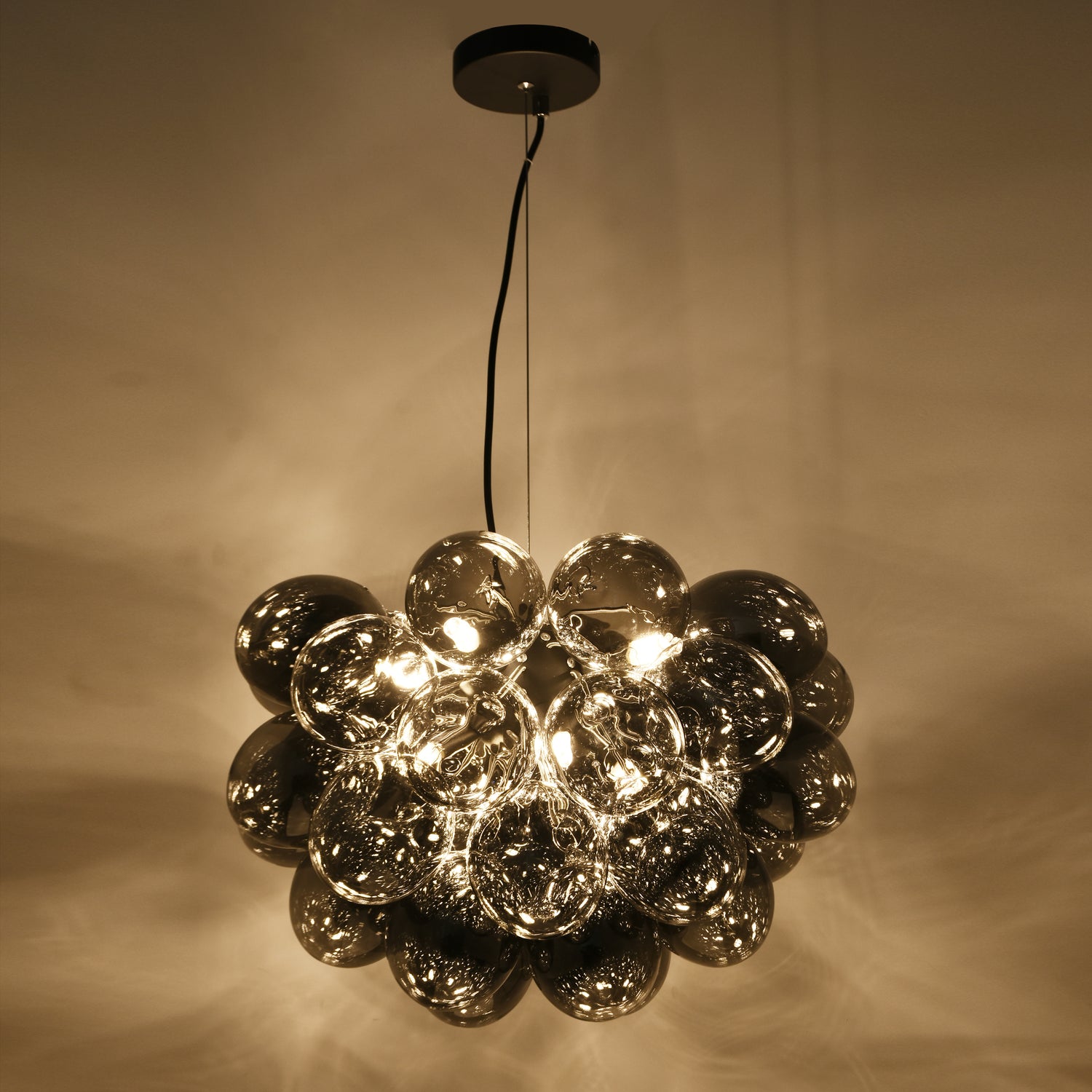 Hanglamp Grape – Zwart met smoke glas