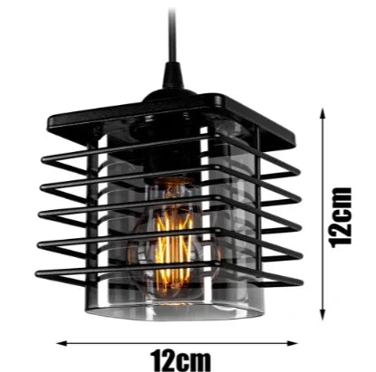 Zwarte hanglamp met 3 glazen kappen industrieel ontwerp